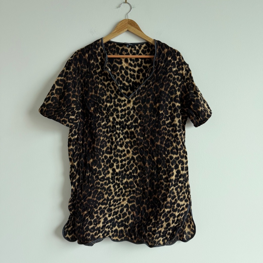 Women's Lafayette 148 Leopard Print Split Neckline Wool‎ Blouse Size 16